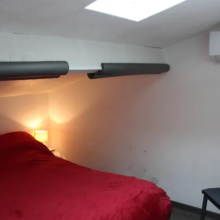 Belles Prestations Pour Ce Pavillon Moderne Avec Piscine - 6cyc59 Apartment